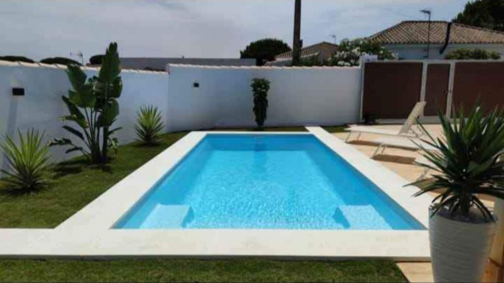 PISCINA MODELO INFINITY 6.70X3.00 M